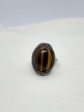 Load image into Gallery viewer, Oval Agate Ring