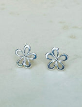 Load image into Gallery viewer, Wildflower Silver Studs