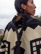 Load image into Gallery viewer, Kawsanki Poncho by Yana Manta