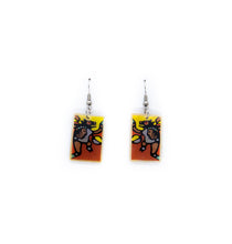 Load image into Gallery viewer, Shell Earrings - Bear &amp; Turtle