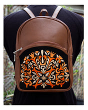 Load image into Gallery viewer, Tumarina Backpack - Tan Leather *variants